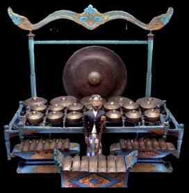 Une partie des instruments du gamelan du danseur Raden Mas Jodjana