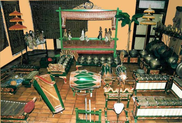 gamelan slendro javanais