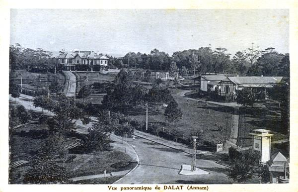 Vue panoramique de DALAT (Annam)