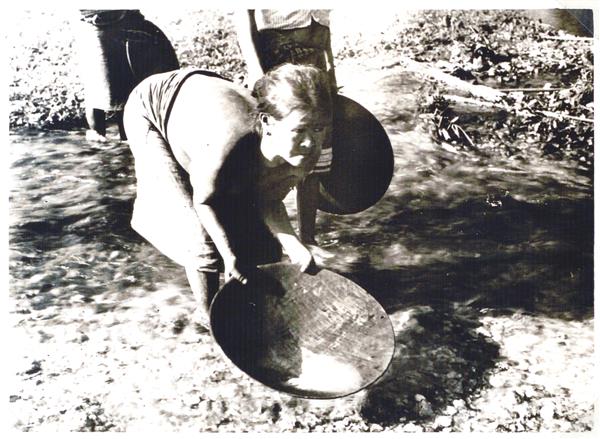 Sedang Koyong. Koyong Hek. Orpaillage. G89 (fonds Guilleminet)