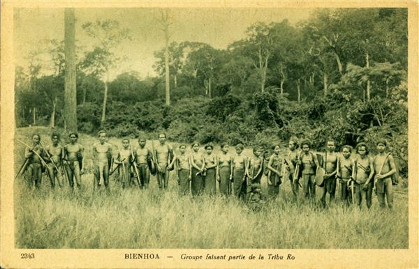 2343 BIENHOA - Groupe faisant partie de la Tribu Ro