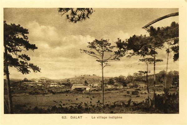 62. DALAT - le village indigène