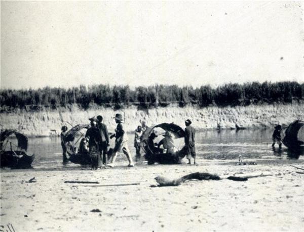 SUR LES BORDS DE LA LAGNA